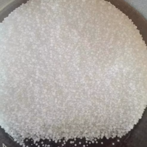 Hydroxyde de sodium de grand volume d'exportation/perles de soude caustique 99% utilisées dans l'industrie du textile et de la teinture CAS 1310-73-2